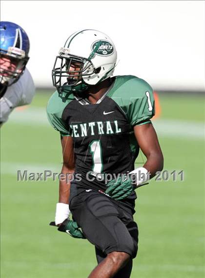 Thumbnail 2 in Armwood vs. Central (FHSAA 6A State Final) photogallery.