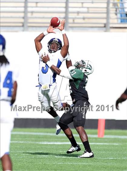Thumbnail 2 in Armwood vs. Central (FHSAA 6A State Final) photogallery.