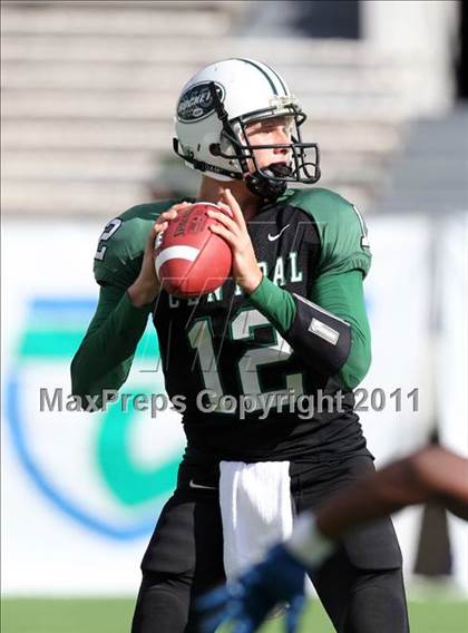 Thumbnail 2 in Armwood vs. Central (FHSAA 6A State Final) photogallery.