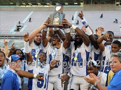 Thumbnail 3 in Armwood vs. Central (FHSAA 6A State Final) photogallery.
