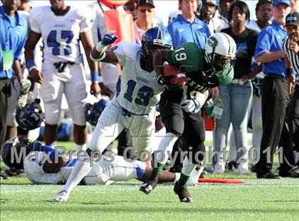 Thumbnail 2 in Armwood vs. Central (FHSAA 6A State Final) photogallery.