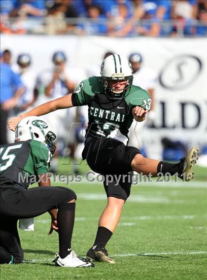 Thumbnail 1 in Armwood vs. Central (FHSAA 6A State Final) photogallery.