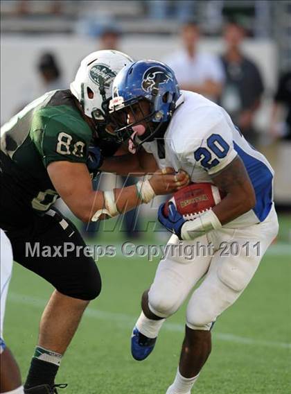 Thumbnail 2 in Armwood vs. Central (FHSAA 6A State Final) photogallery.