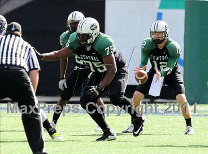 Thumbnail 1 in Armwood vs. Central (FHSAA 6A State Final) photogallery.