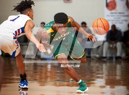 Thumbnail 2 in Christ School vs. Greene Central (John Wall Holiday Invitational) photogallery.
