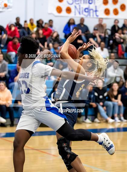 Thumbnail 3 in Santa Monica @ Palisades (CIF SoCal D2 Regional Final) photogallery.