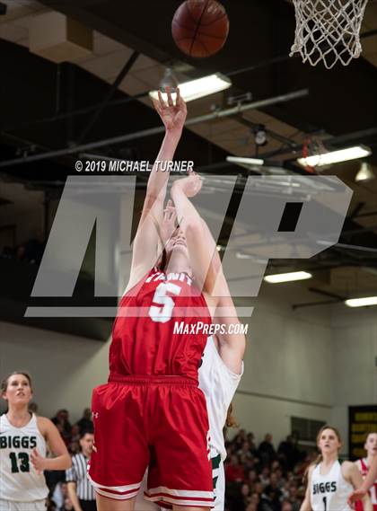 Thumbnail 3 in Biggs vs. Trinity (NSCIF D5 Girls Final) photogallery.