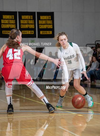 Thumbnail 3 in Biggs vs. Trinity (NSCIF D5 Girls Final) photogallery.