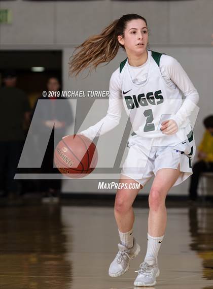 Thumbnail 3 in Biggs vs. Trinity (NSCIF D5 Girls Final) photogallery.