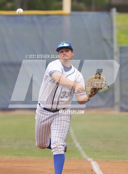 Thumbnail 2 in Ayala vs. Eastlake (CIF SoCal Regional D1 Quarterfinal) photogallery.