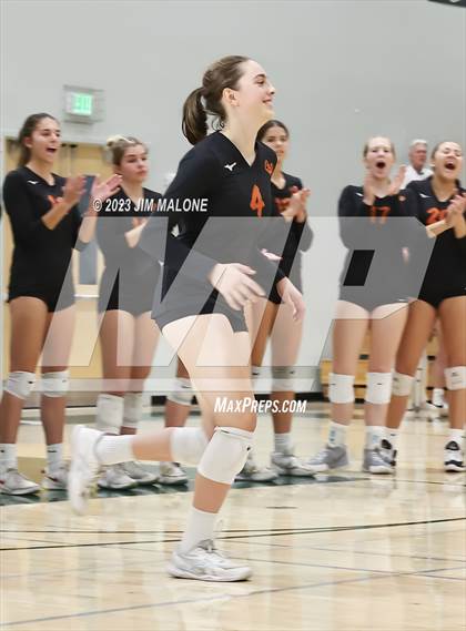 Thumbnail 2 in Salinas vs. Los Gatos (CIFCCS D1 Championship) photogallery.