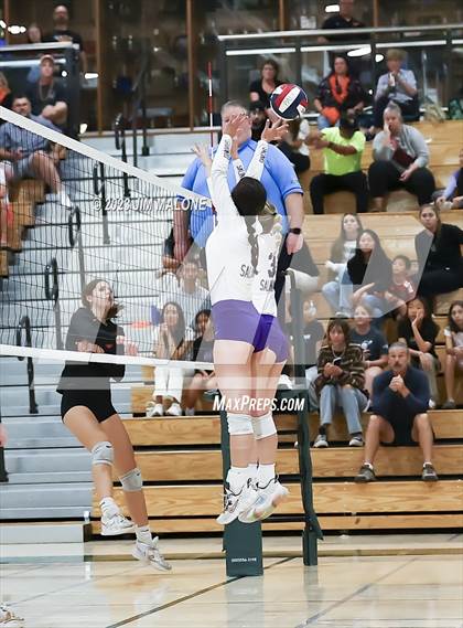 Thumbnail 1 in Salinas vs. Los Gatos (CIFCCS D1 Championship) photogallery.