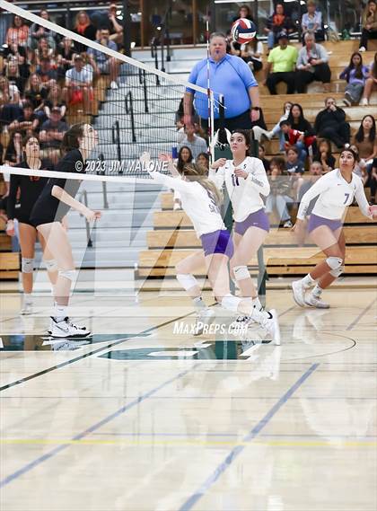 Thumbnail 1 in Salinas vs. Los Gatos (CIFCCS D1 Championship) photogallery.