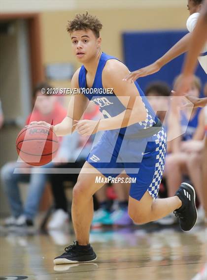 Thumbnail 3 in Beyer vs. Kimball photogallery.