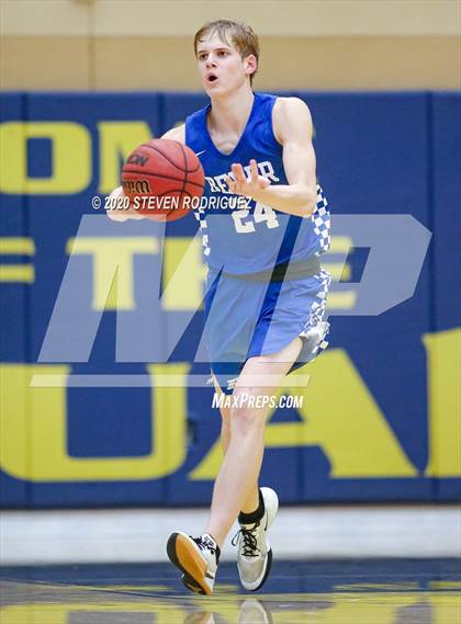 Thumbnail 3 in Beyer vs. Kimball photogallery.