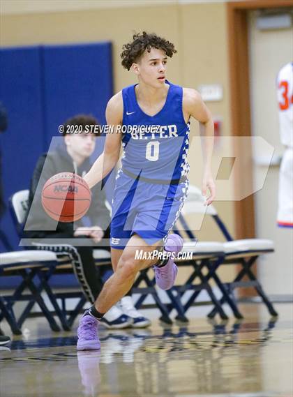 Thumbnail 1 in Beyer vs. Kimball photogallery.