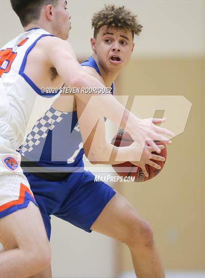 Thumbnail 3 in Beyer vs. Kimball photogallery.