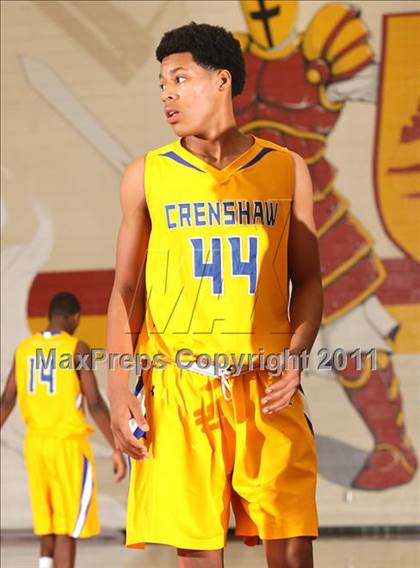 Thumbnail 1 in Crenshaw vs. Eastside (SFV Invitational) photogallery.