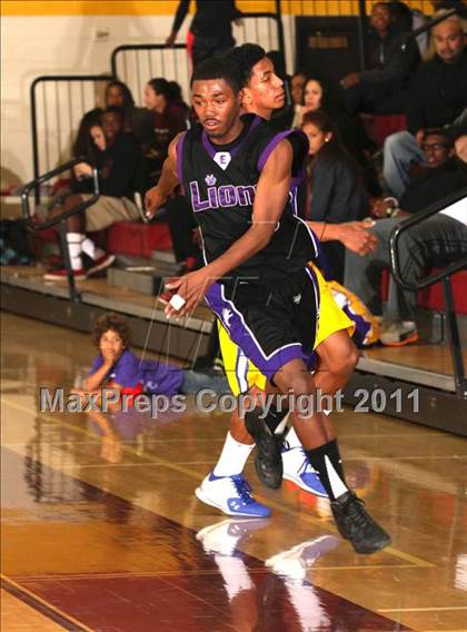 Thumbnail 1 in Crenshaw vs. Eastside (SFV Invitational) photogallery.