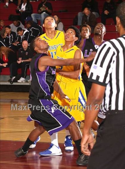 Thumbnail 2 in Crenshaw vs. Eastside (SFV Invitational) photogallery.