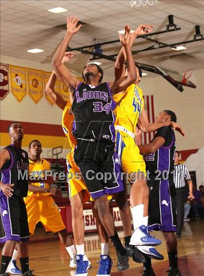 Thumbnail 2 in Crenshaw vs. Eastside (SFV Invitational) photogallery.