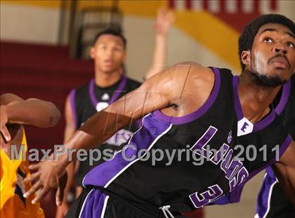 Thumbnail 3 in Crenshaw vs. Eastside (SFV Invitational) photogallery.