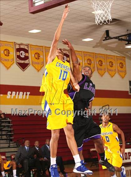Thumbnail 1 in Crenshaw vs. Eastside (SFV Invitational) photogallery.