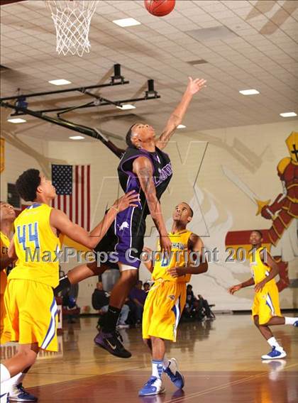 Thumbnail 1 in Crenshaw vs. Eastside (SFV Invitational) photogallery.