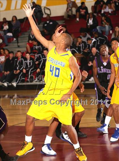 Thumbnail 3 in Crenshaw vs. Eastside (SFV Invitational) photogallery.