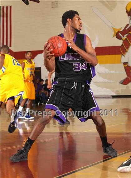 Thumbnail 3 in Crenshaw vs. Eastside (SFV Invitational) photogallery.