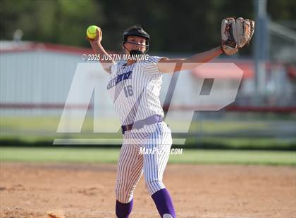 Thumbnail 1 in Mayflower @ Glen Rose photogallery.