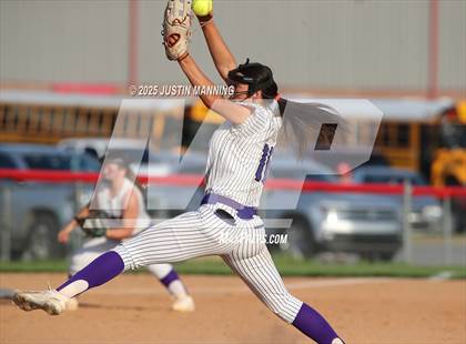 Thumbnail 3 in Mayflower @ Glen Rose photogallery.