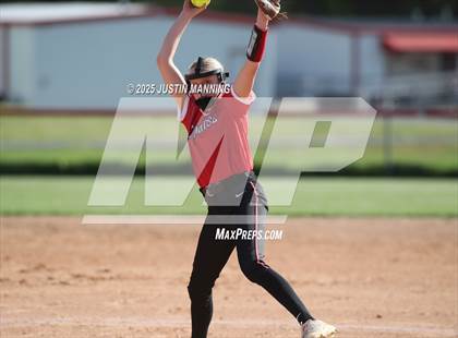 Thumbnail 2 in Mayflower @ Glen Rose photogallery.