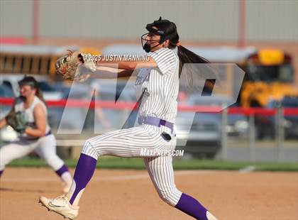 Thumbnail 2 in Mayflower @ Glen Rose photogallery.