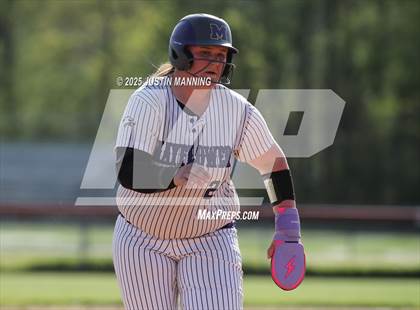 Thumbnail 1 in Mayflower @ Glen Rose photogallery.
