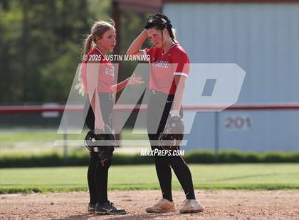 Thumbnail 2 in Mayflower @ Glen Rose photogallery.