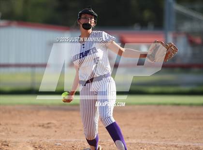 Thumbnail 1 in Mayflower @ Glen Rose photogallery.