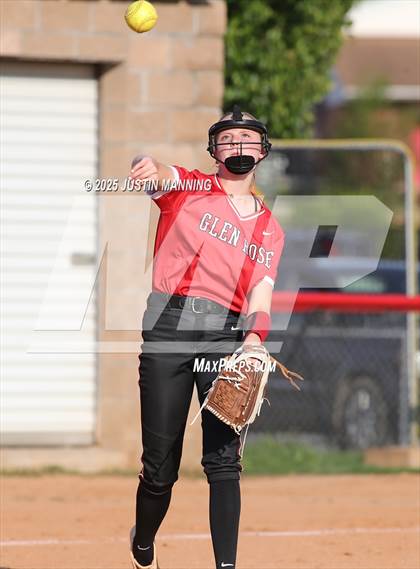 Thumbnail 1 in Mayflower @ Glen Rose photogallery.