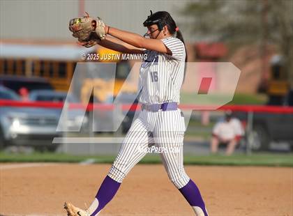 Thumbnail 1 in Mayflower @ Glen Rose photogallery.