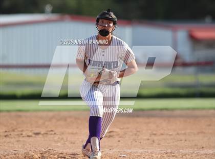 Thumbnail 3 in Mayflower @ Glen Rose photogallery.