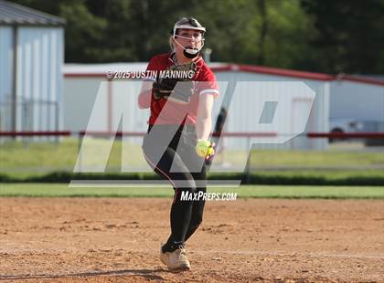 Thumbnail 1 in Mayflower @ Glen Rose photogallery.