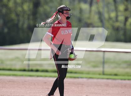 Thumbnail 2 in Mayflower @ Glen Rose photogallery.