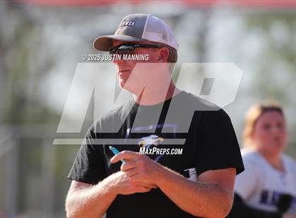 Thumbnail 2 in Mayflower @ Glen Rose photogallery.