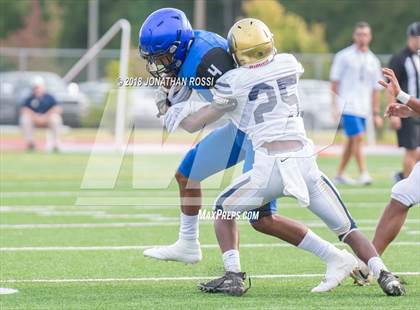 Thumbnail 1 in Holy Cross @ Mandeville (Scrimmage) photogallery.