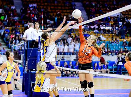 Thumbnail 2 in Kit Carson vs. Flagler (CHSAA 1A Playoff) photogallery.