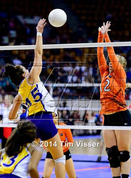 Thumbnail 1 in Kit Carson vs. Flagler (CHSAA 1A Playoff) photogallery.