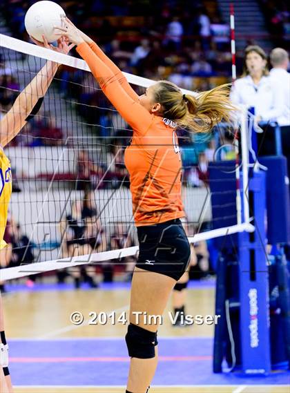 Thumbnail 3 in Kit Carson vs. Flagler (CHSAA 1A Playoff) photogallery.
