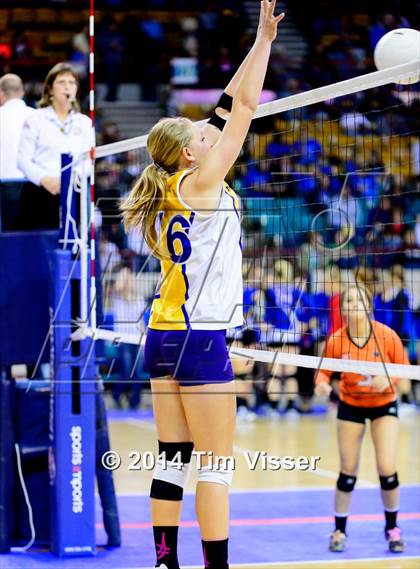 Thumbnail 2 in Kit Carson vs. Flagler (CHSAA 1A Playoff) photogallery.