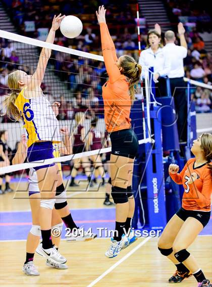 Thumbnail 3 in Kit Carson vs. Flagler (CHSAA 1A Playoff) photogallery.