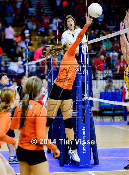 Thumbnail 1 in Kit Carson vs. Flagler (CHSAA 1A Playoff) photogallery.